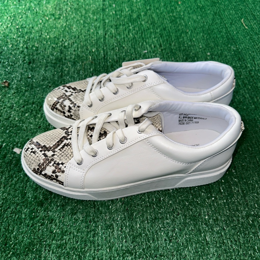 Arizona white and animal print sneakers